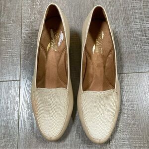AEROSOLES Low Wedges Size 10